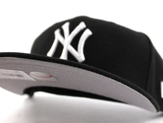 Black & White New York Yankees New Era 59Fifty Fitted Hats (Gray Under Brim Black Sweatband)