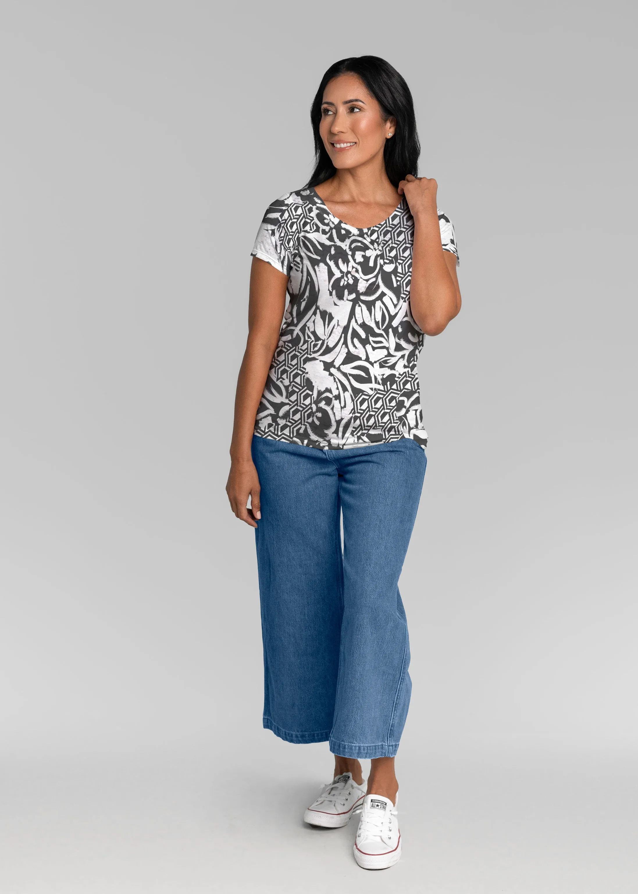 Brookie Black (8177) ~ Short Sleeve Scoop Shirt