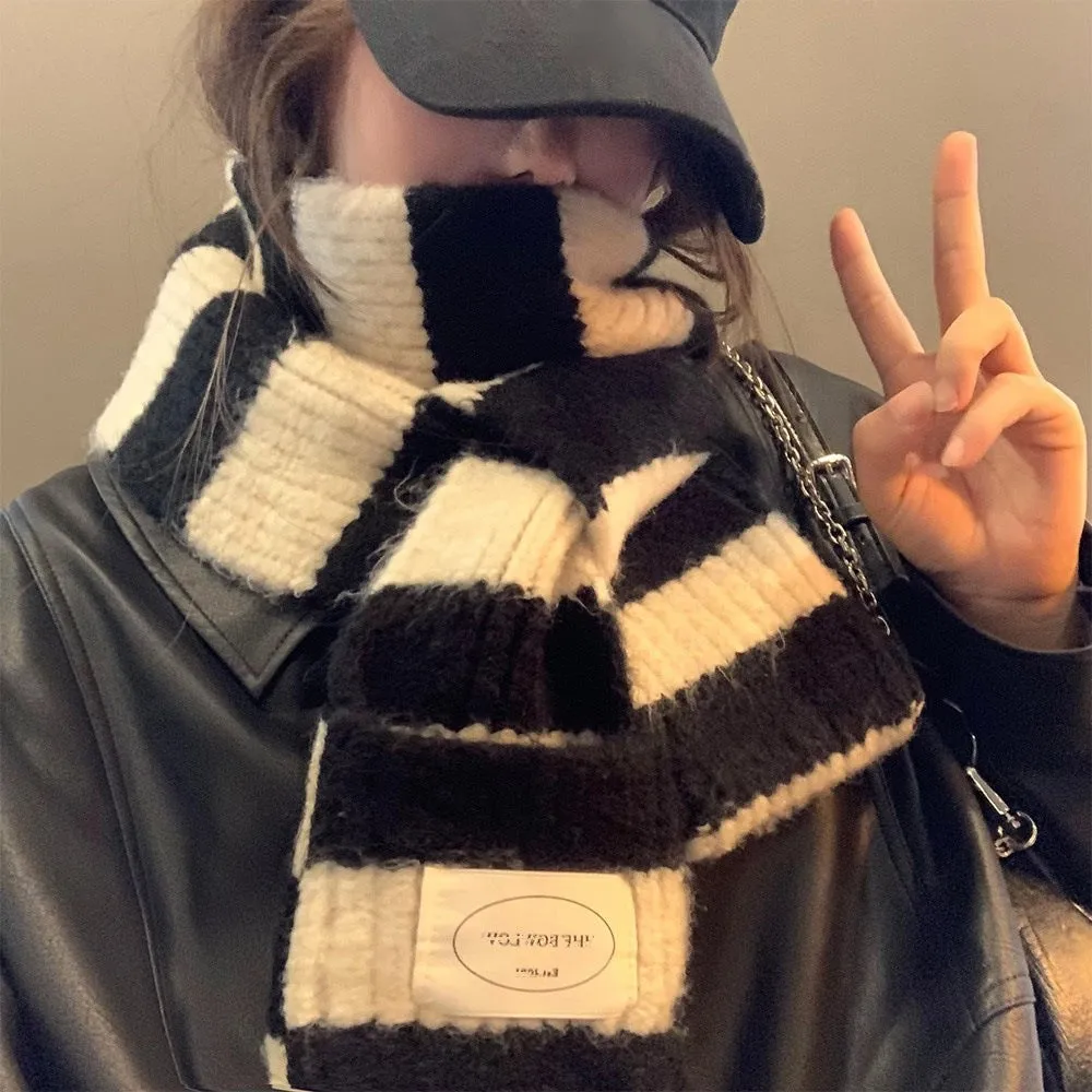 Buy one get one free. Japanese-style contrasting color striped scarf for women. Winter, Korean version, versatile, simple and retro knitted scarf. Warm and cold-proof scarf C-240911-4