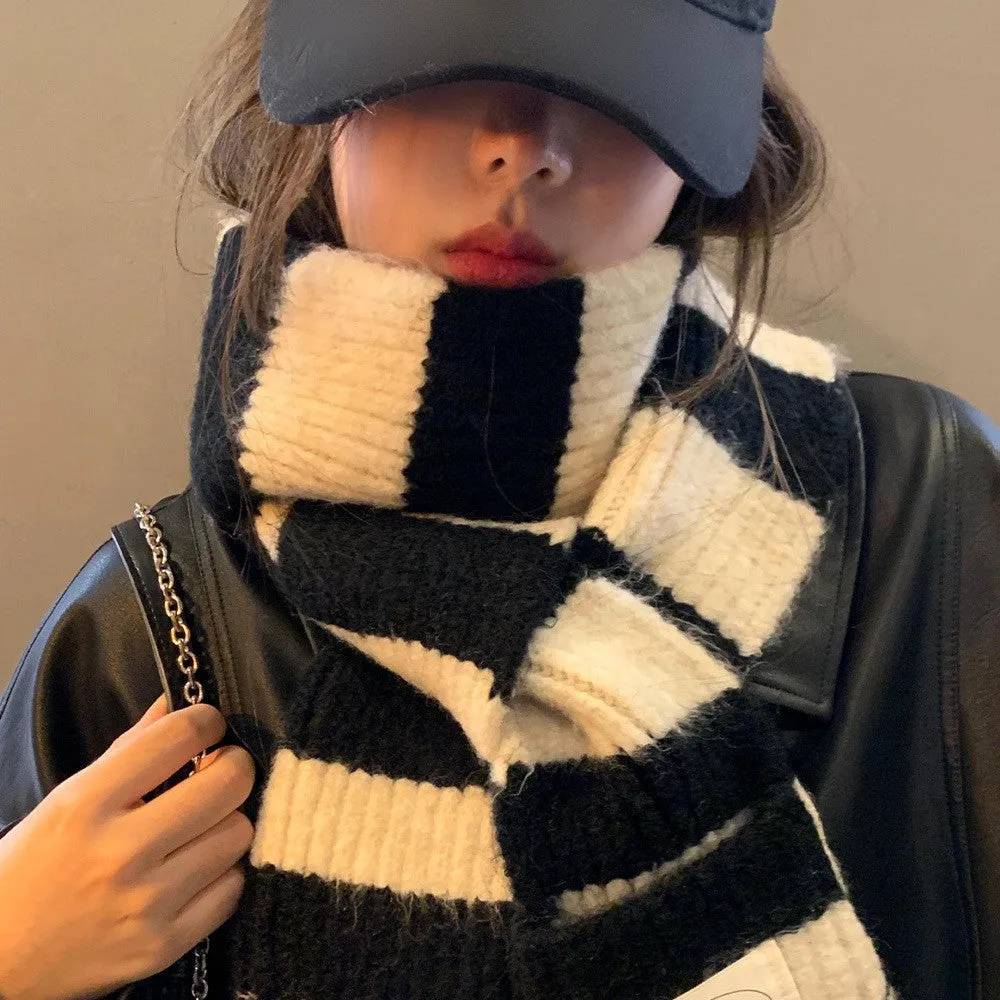 Buy one get one free. Japanese-style contrasting color striped scarf for women. Winter, Korean version, versatile, simple and retro knitted scarf. Warm and cold-proof scarf C-240911-4