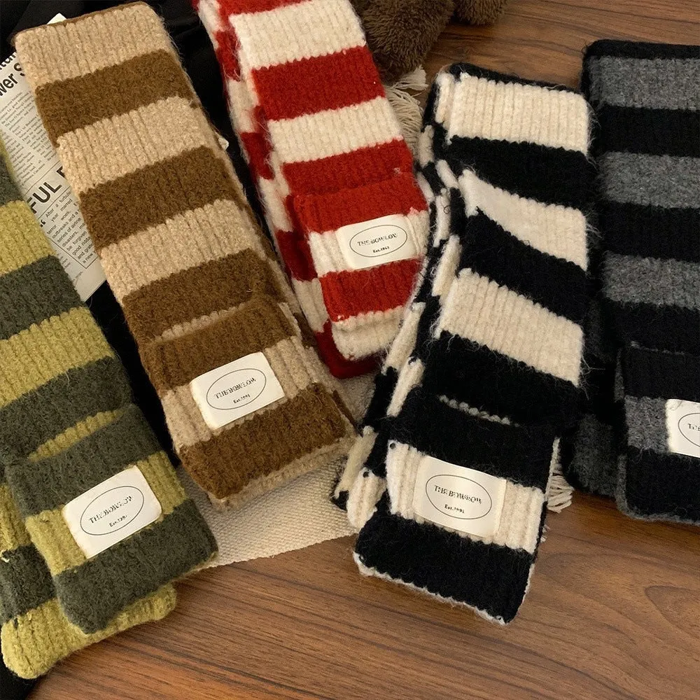 Buy one get one free. Japanese-style contrasting color striped scarf for women. Winter, Korean version, versatile, simple and retro knitted scarf. Warm and cold-proof scarf C-240911-4