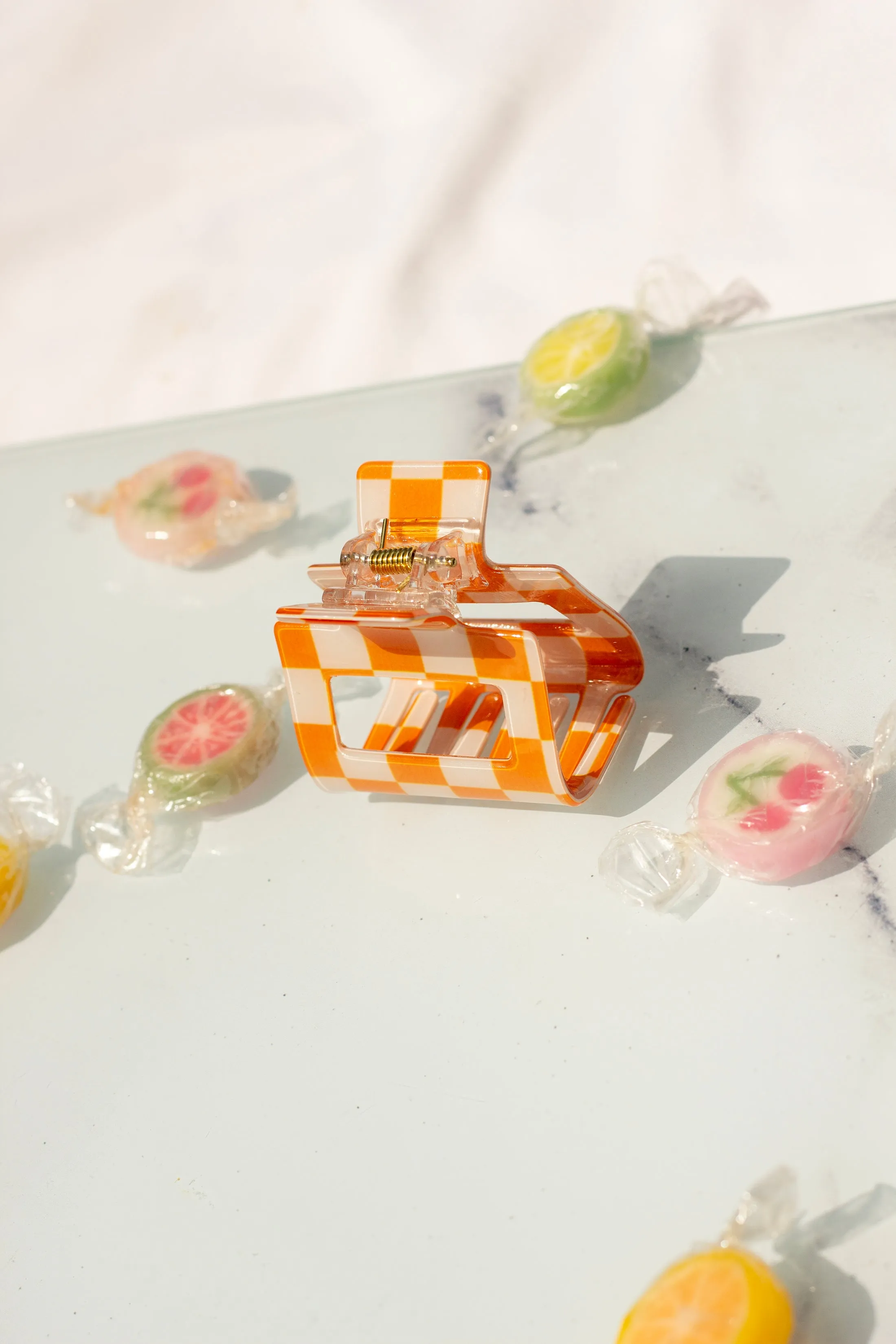 Checkerboard Print Cut Out Rectangle Claw Hair Clip