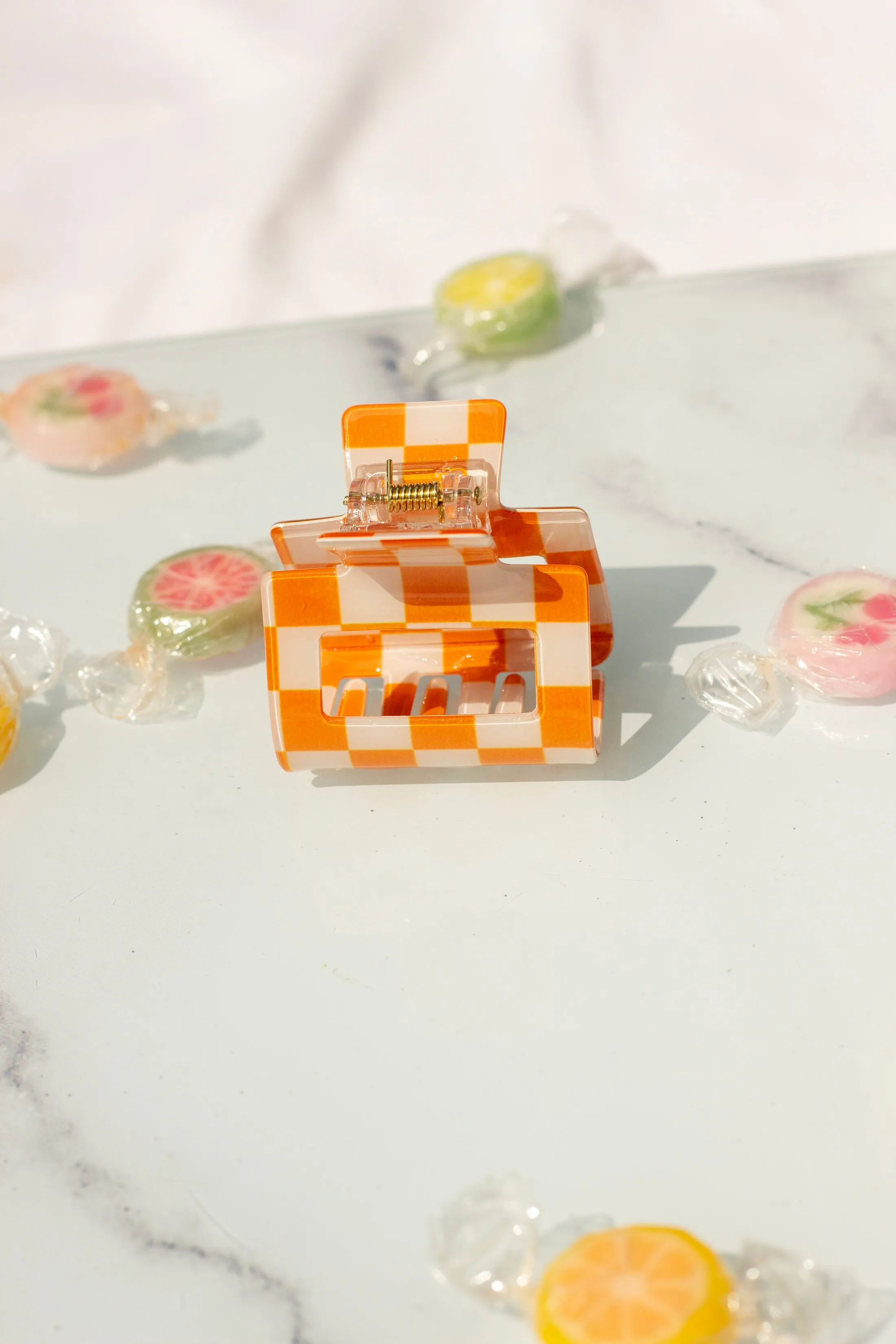 Checkerboard Print Cut Out Rectangle Claw Hair Clip
