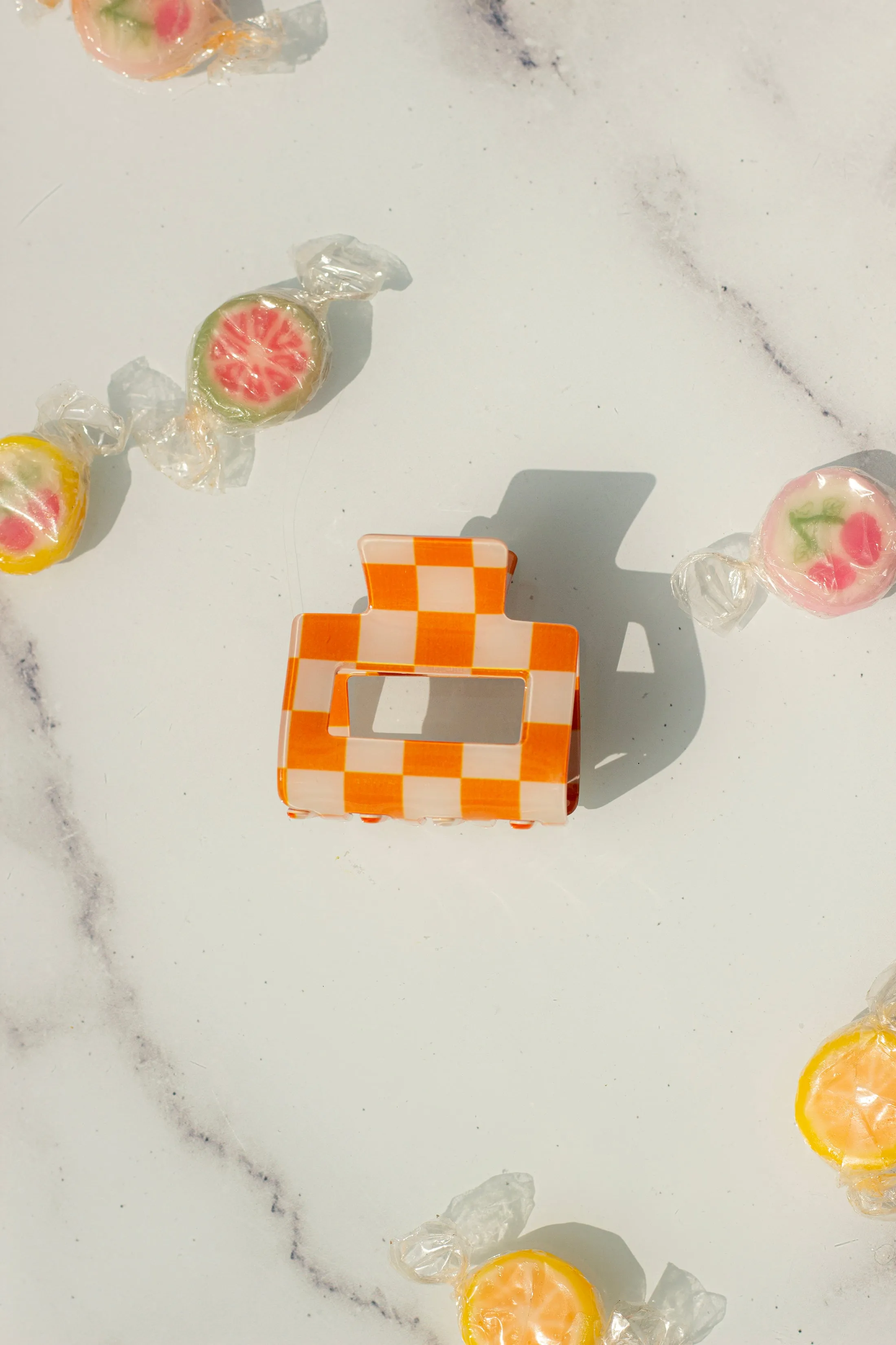 Checkerboard Print Cut Out Rectangle Claw Hair Clip