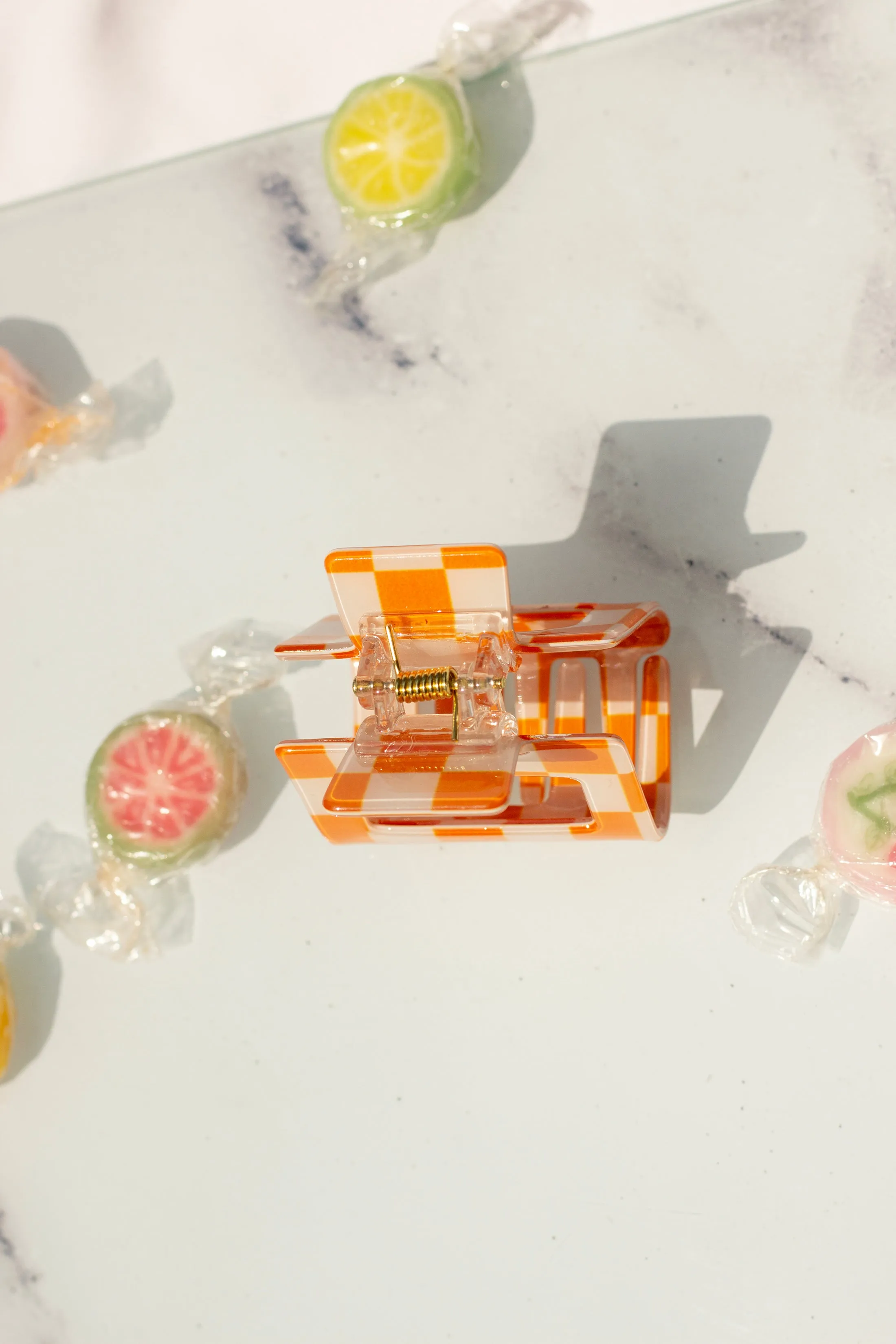 Checkerboard Print Cut Out Rectangle Claw Hair Clip