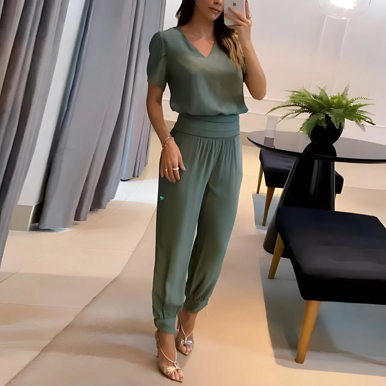 Daphne - Chic and Fashion-Forward Ensemble