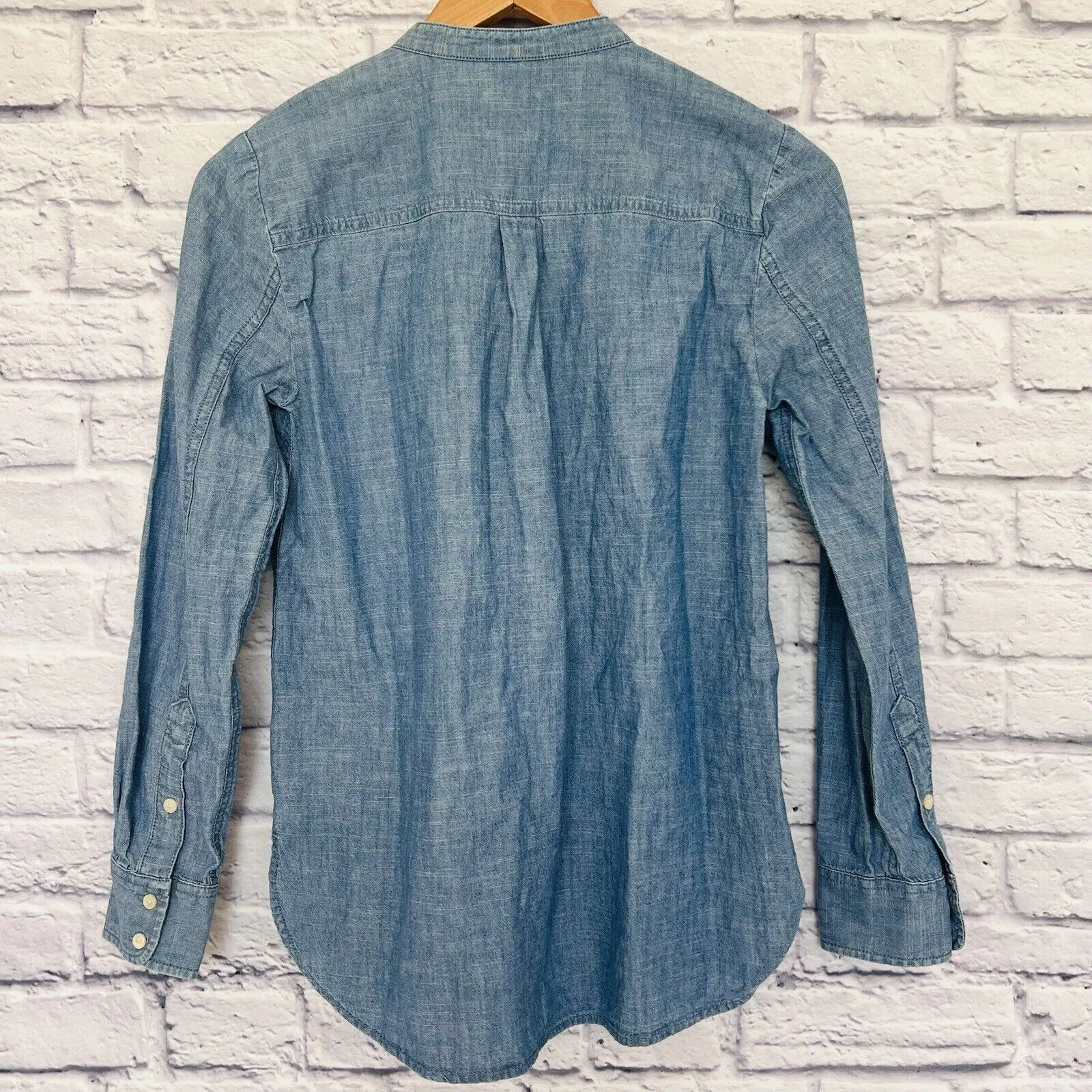 J. CREW Pullover Dress Shirt Sz XS 1/2 Button Up Blue Denim Long Sleeve Top