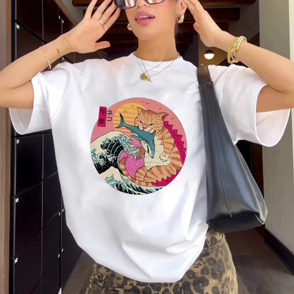 “Japanese retro wave cat trend” T-shirt