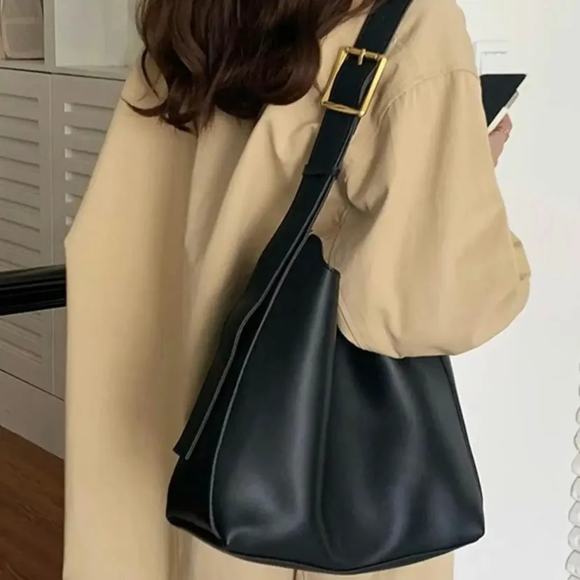 Juliet | Classic Handbag with Sophisticated Style