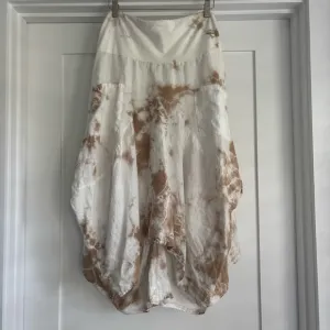 LUNA LUZ Sz L Swivel Hemline  Draped Linen Tie Dye Pull on Midi Skirt Lagenlook