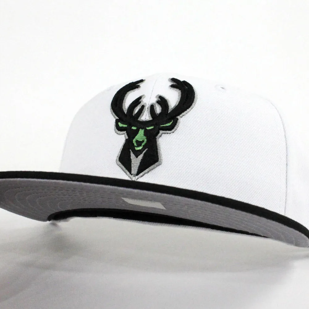 Milwaukee Bucks New Era Fitted 59Fifty Hat (Air Jordan 4 Retro Pale Citron Gray Under Brim)