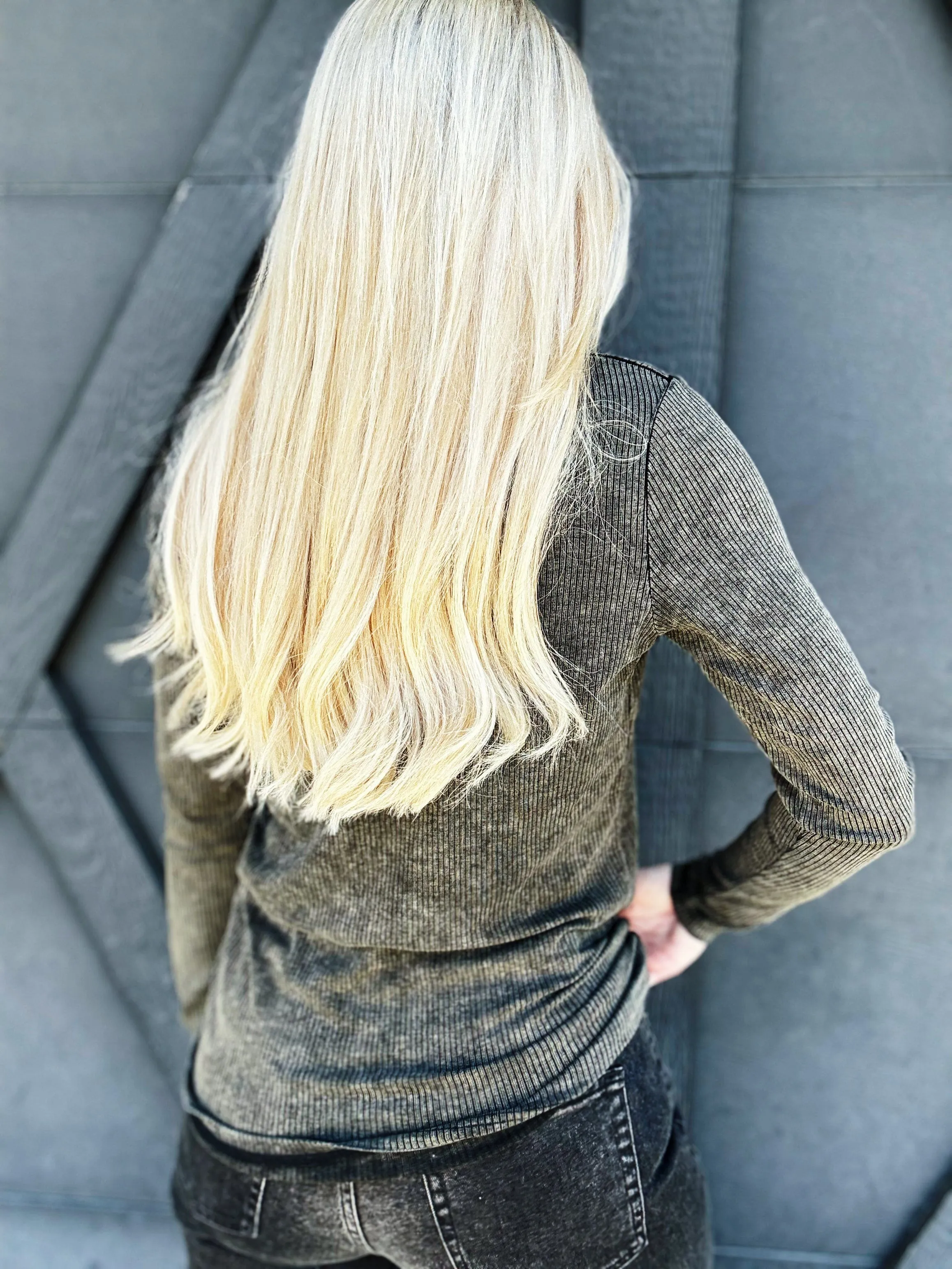 Mineral Washed Ribbed Top In Charcoal