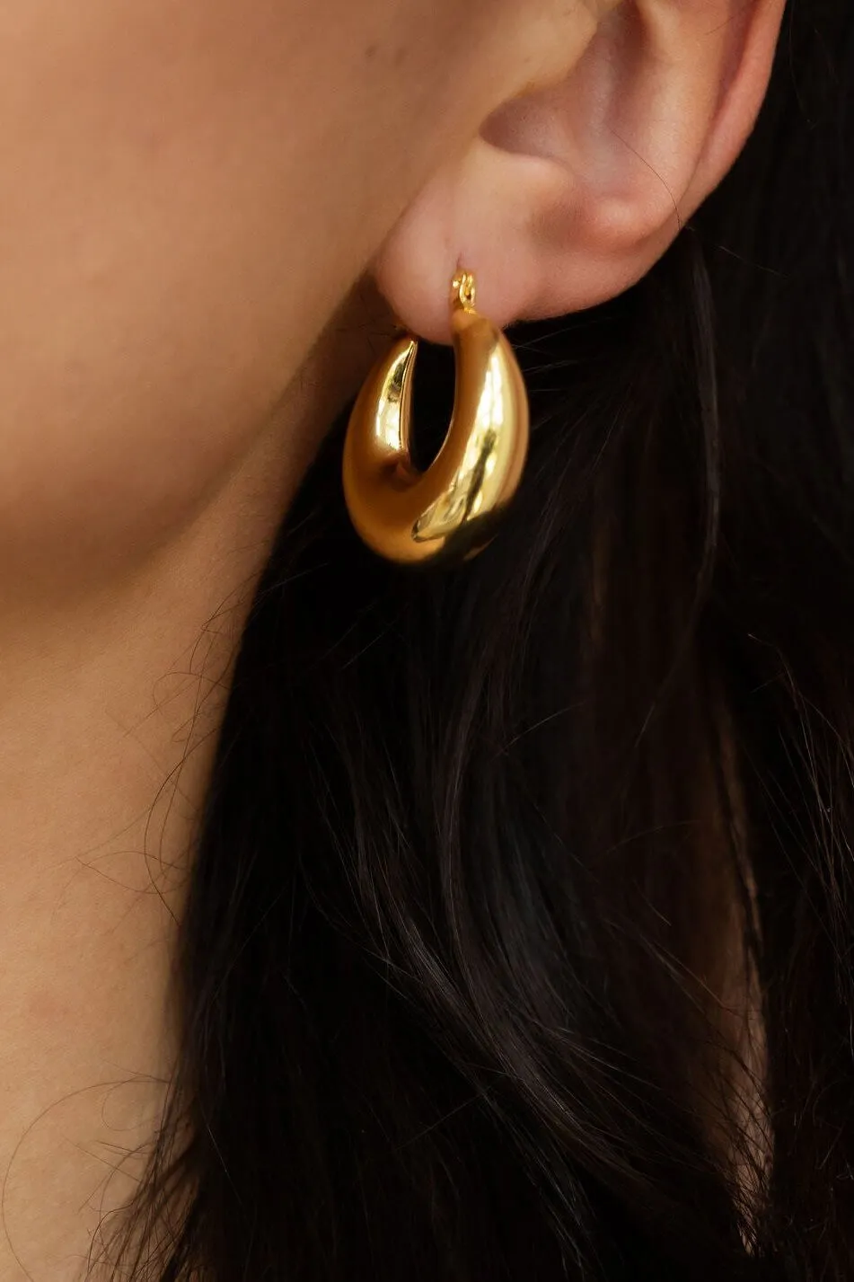 Mojdeh Hoops