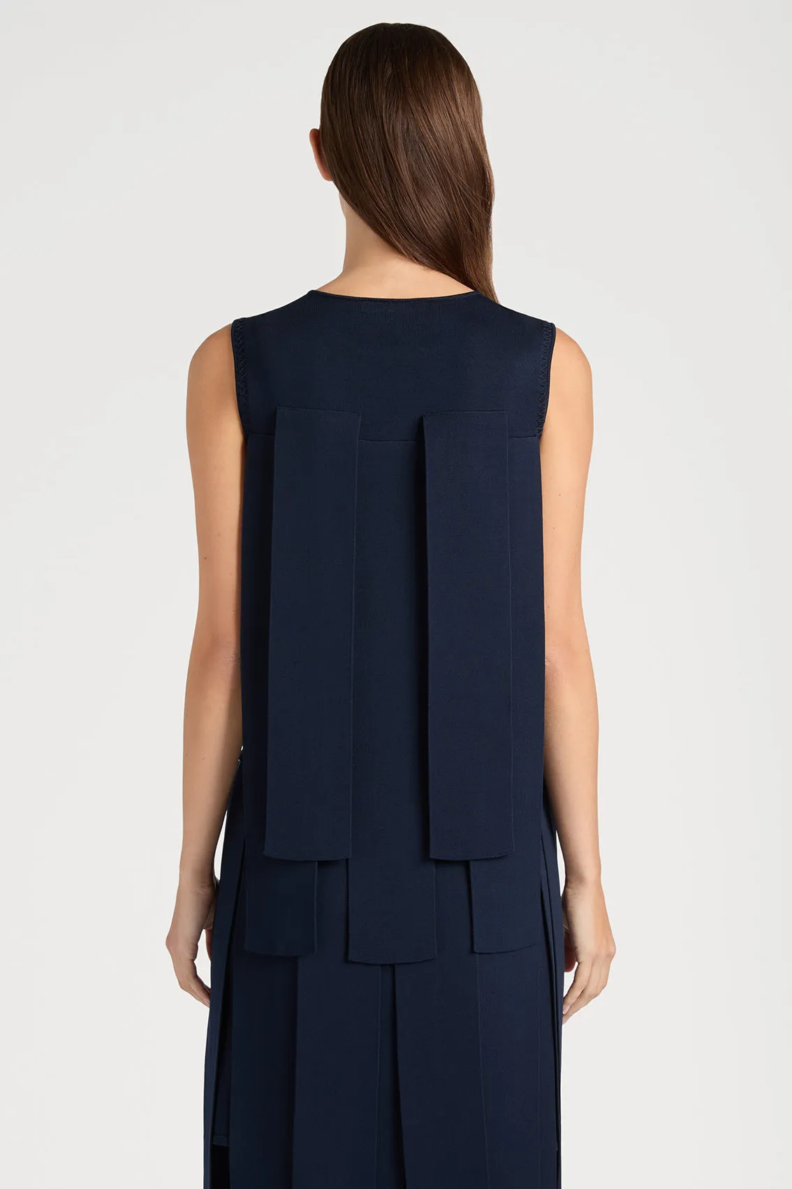 NAVY TOP FEATURING PANEL DETAILS