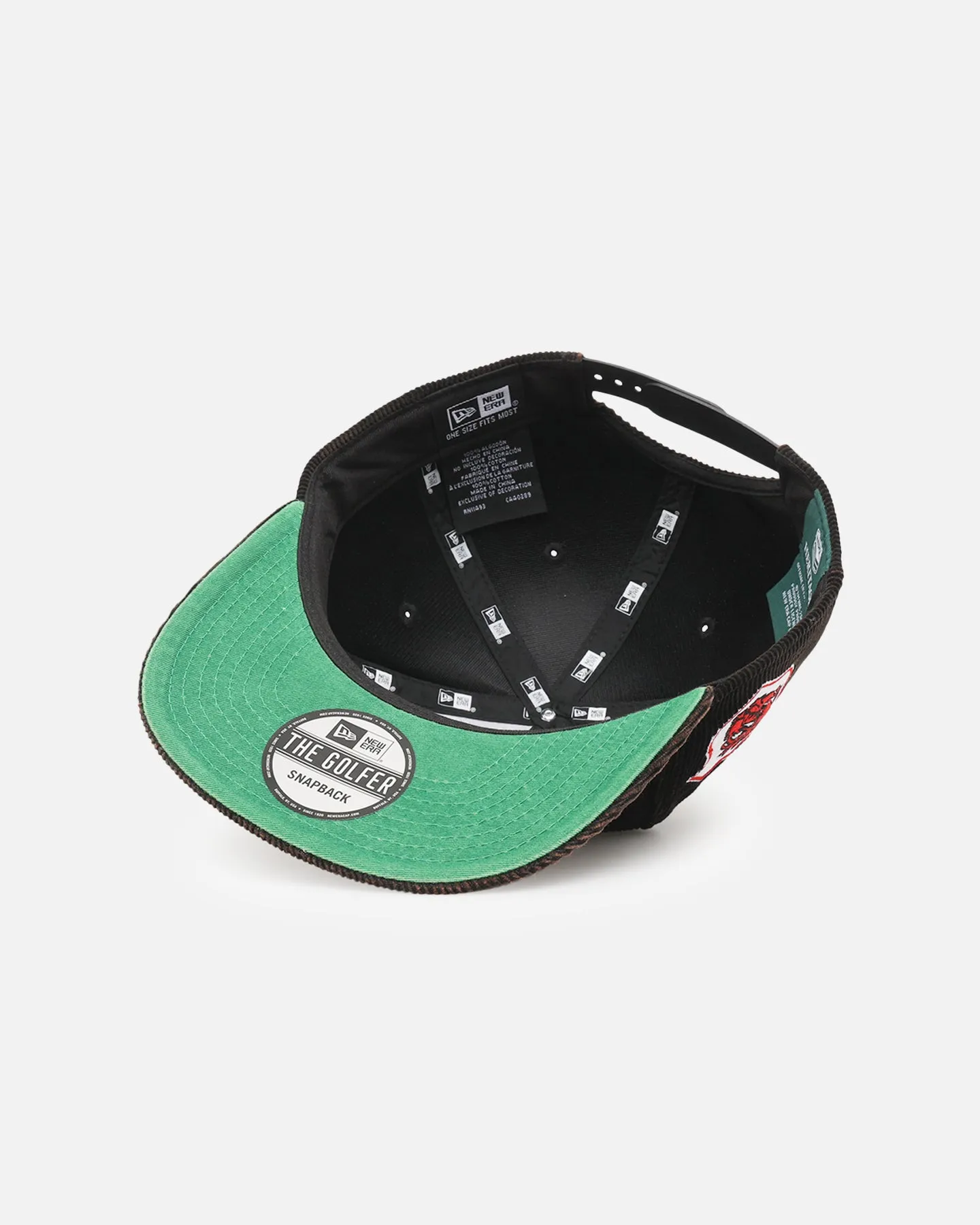 New Era St. George Illawarra Dragons 'NRL Golfer Washed Black' Pre-Curved Corduroy Golfer Snapback Washed Black