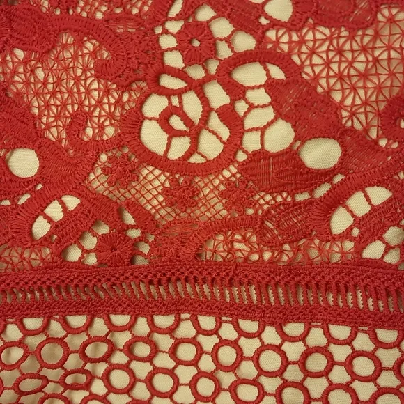 NWT, Romeo   Juliet Couture Red Lace Dress
