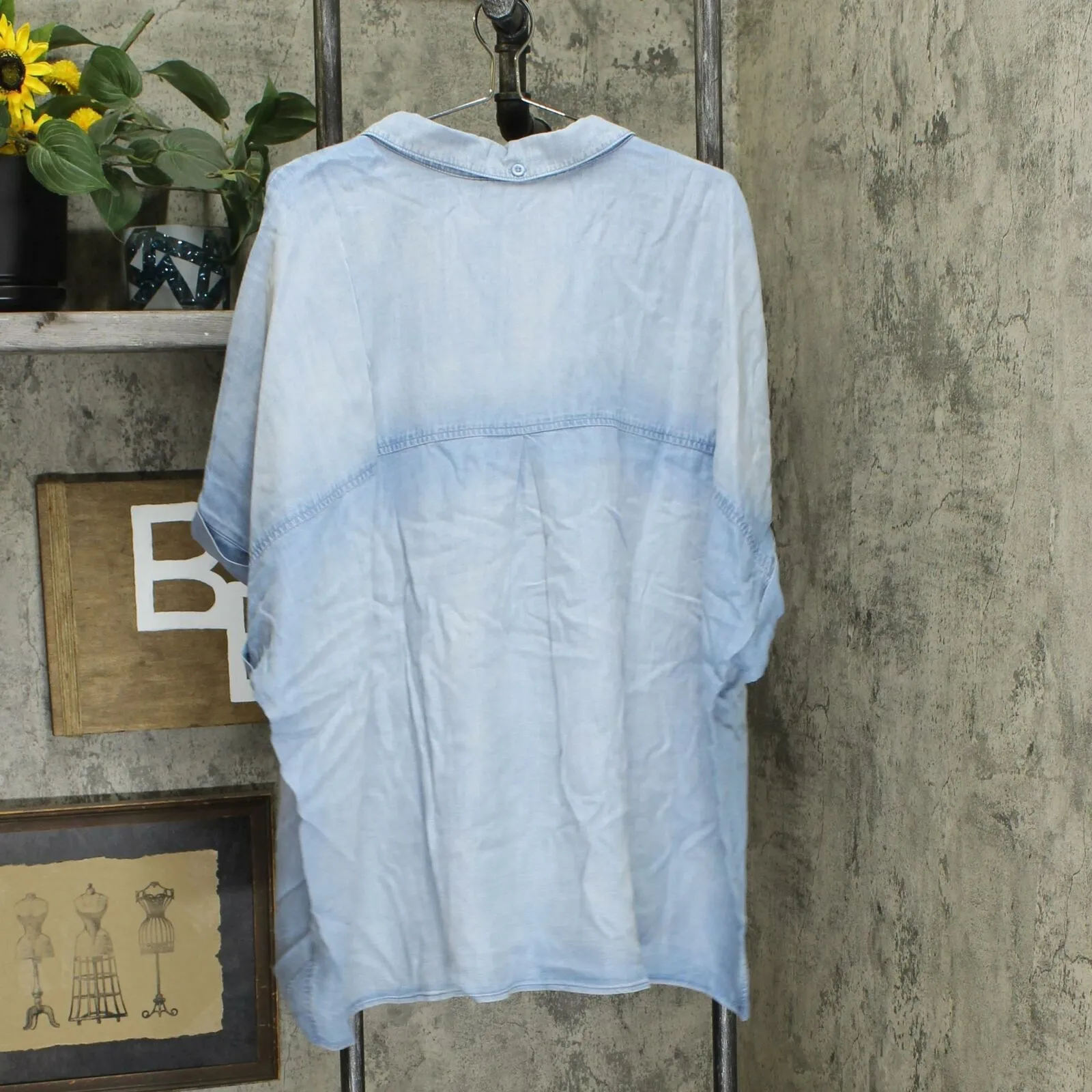 NWT Side Stitch Plus Size Tencera Button Front Short-Sleeve Top. A350095 Plus 3X