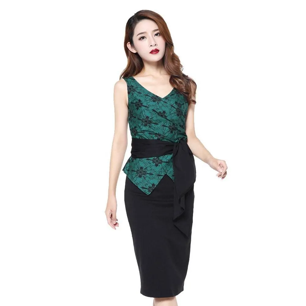 Patterned Retro Wrap Top in Green