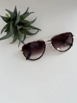 QUAY All In Mini Sunglasses - Tort Brown/Fade