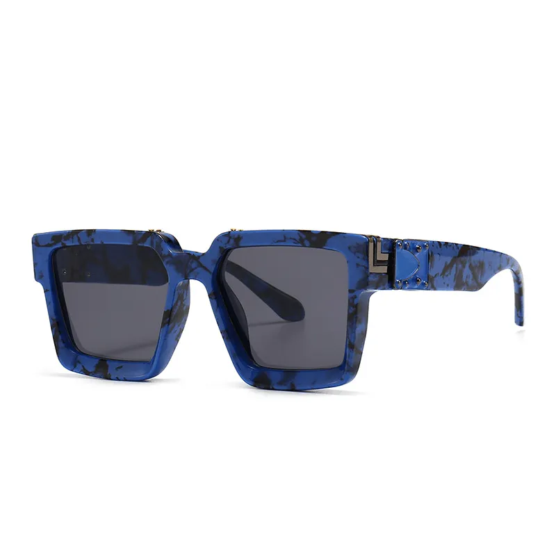 Retro Cloud Print Modern Blue Sky and White Cloud Sunglasses Female