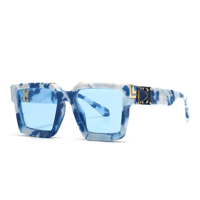Retro Cloud Print Modern Blue Sky and White Cloud Sunglasses Female