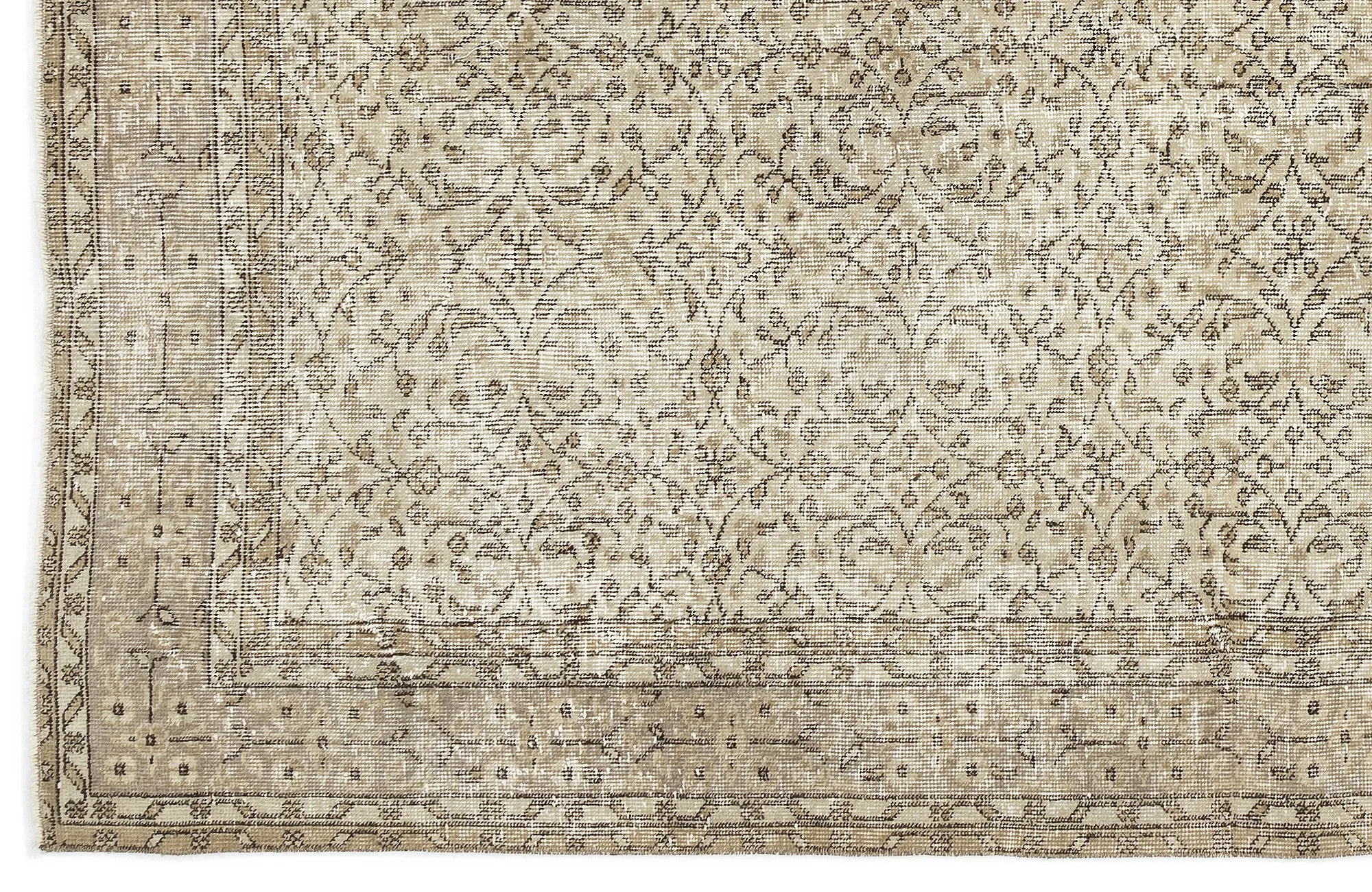 Retro Design Beige Over Dyed Vintage Rug 5'8'' x 9'1'' ft 173 x 277 cm