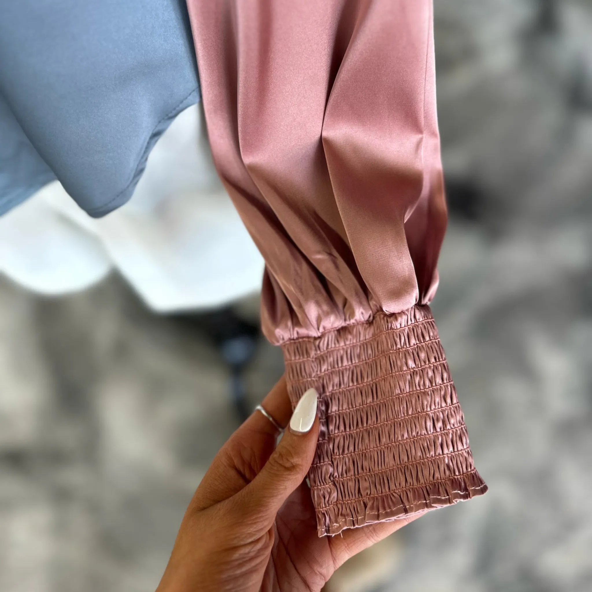 SATIN COLOR BLOCK TOP