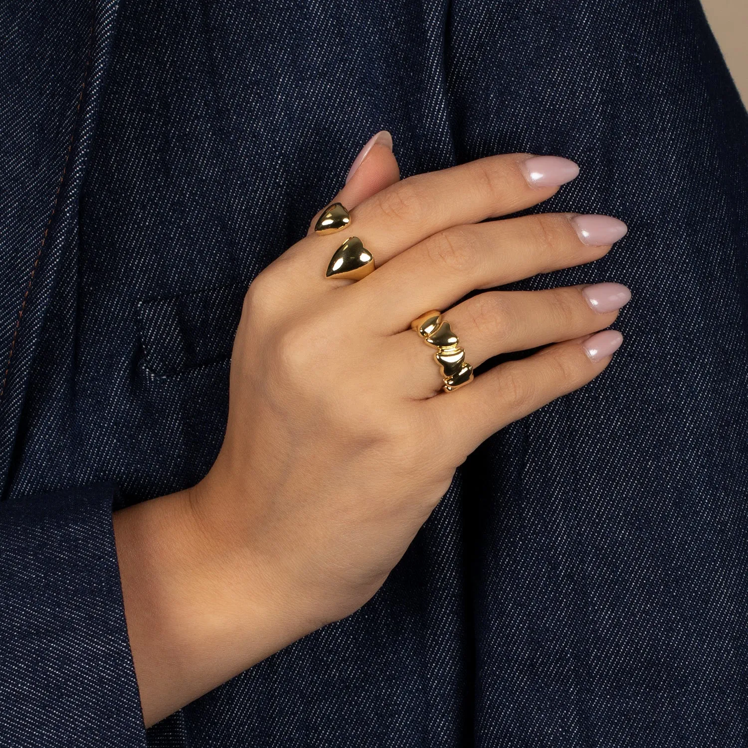 Solid Curved Hearts Band Ring