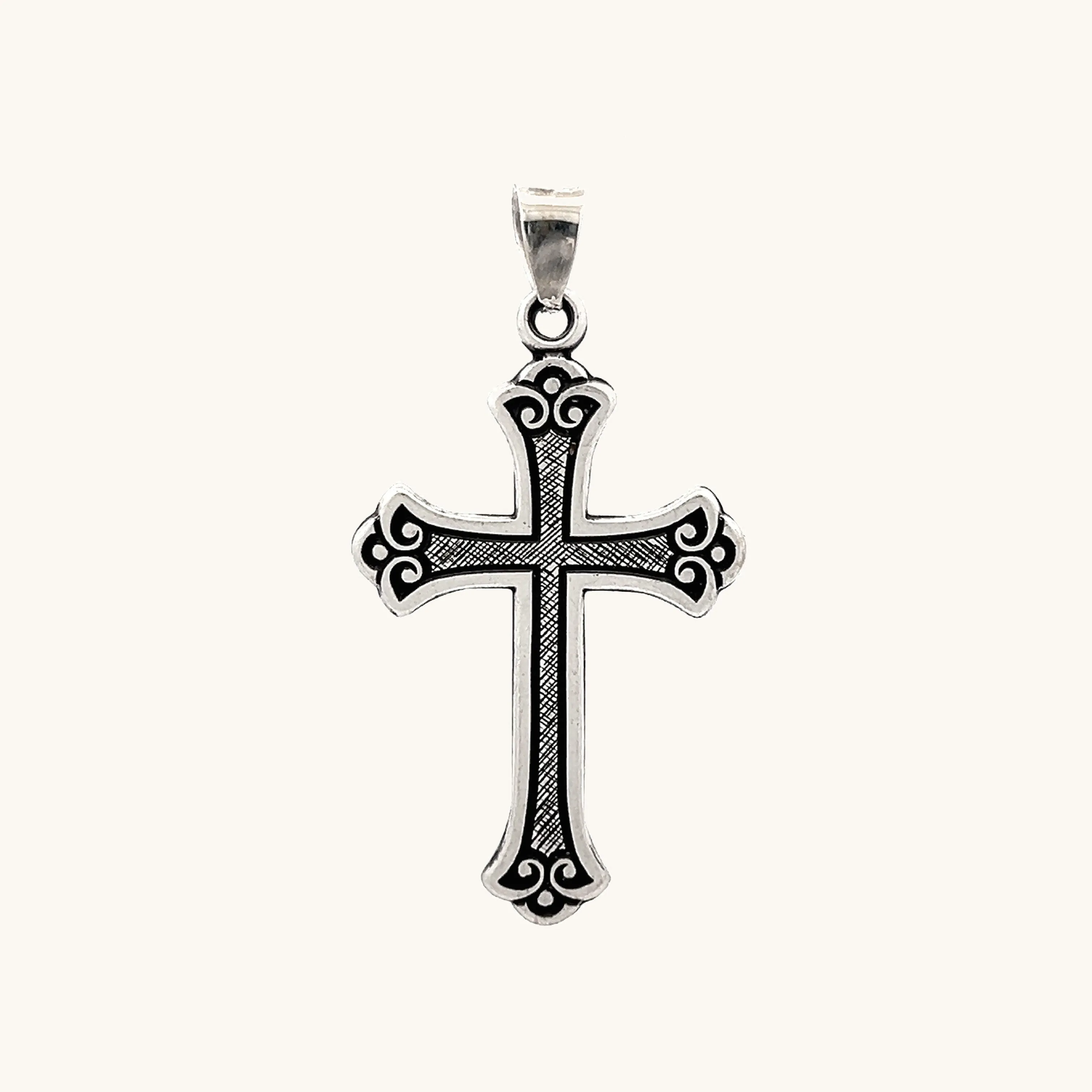 STERLING SILVER DESIGN CROSS PENDANT