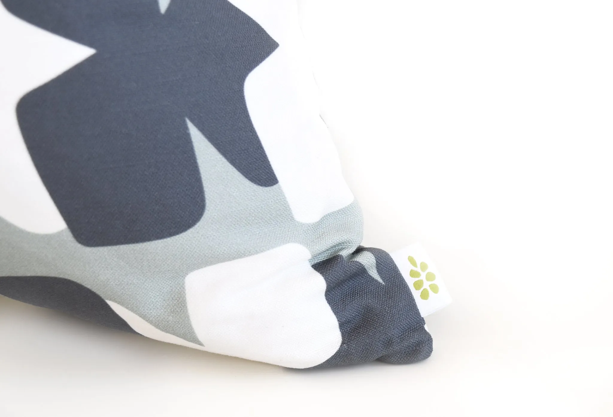 Tilt Linen Cotton Pillow (18x18) – Fog