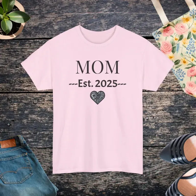 Trendy Unisex Deluxe Tee for Modern Fashion