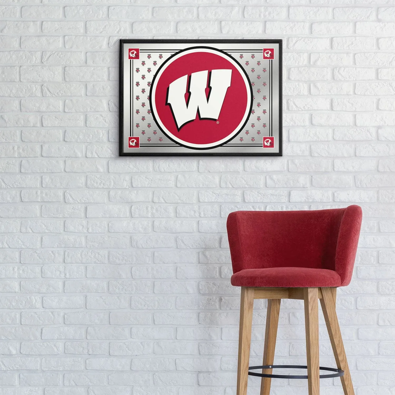 Wisconsin Badgers: Team Spirit - Framed Mirrored Wall Sign
