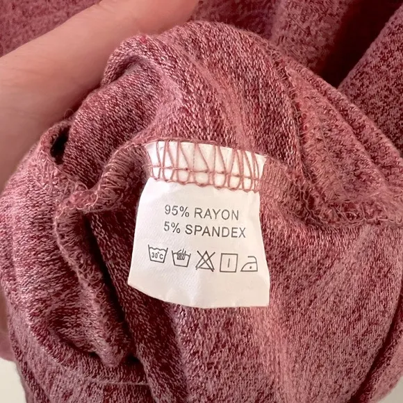 Women’s Plus Size Light Red V-Neck Sweater with Pockets