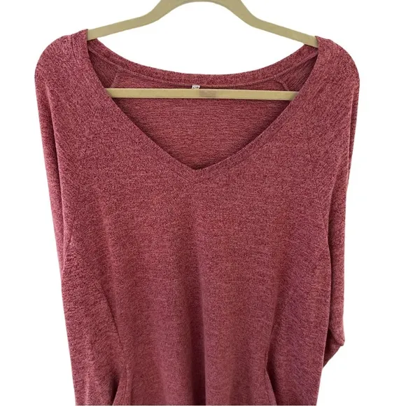 Women’s Plus Size Light Red V-Neck Sweater with Pockets