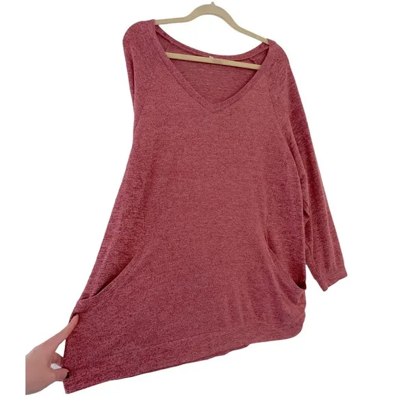 Women’s Plus Size Light Red V-Neck Sweater with Pockets