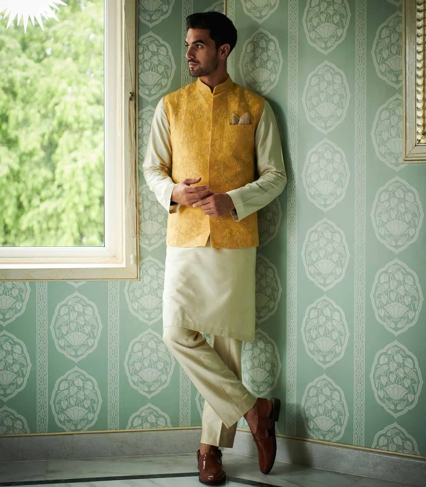 YELLOW RAWSILK THREAD AND BEAD EMBROIDERED BANDI SET